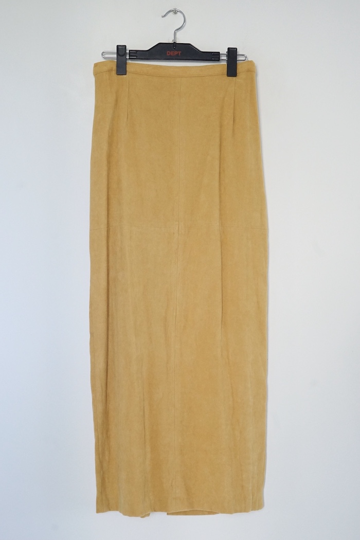 Faux suede long skirt / BRIGHT YELLOW